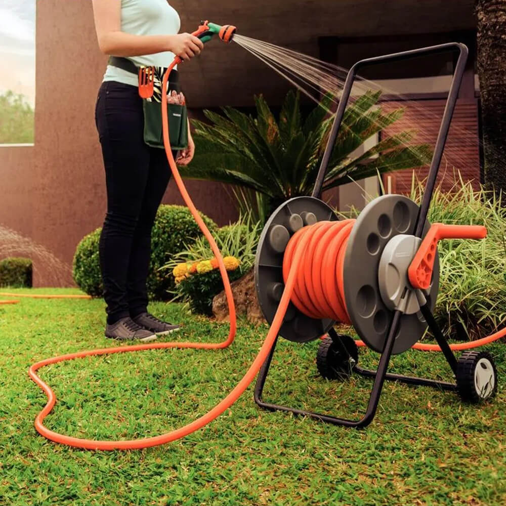Enrolador para mangueiras de 1/2" polegada com até 55 metros Braços Metálicos e Rodas Plásticas – Tramontina – Unitário